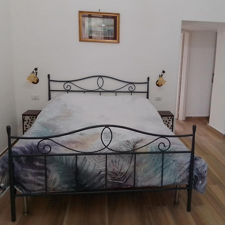 B&B Palazzo Sersale Napoli Luaran gambar