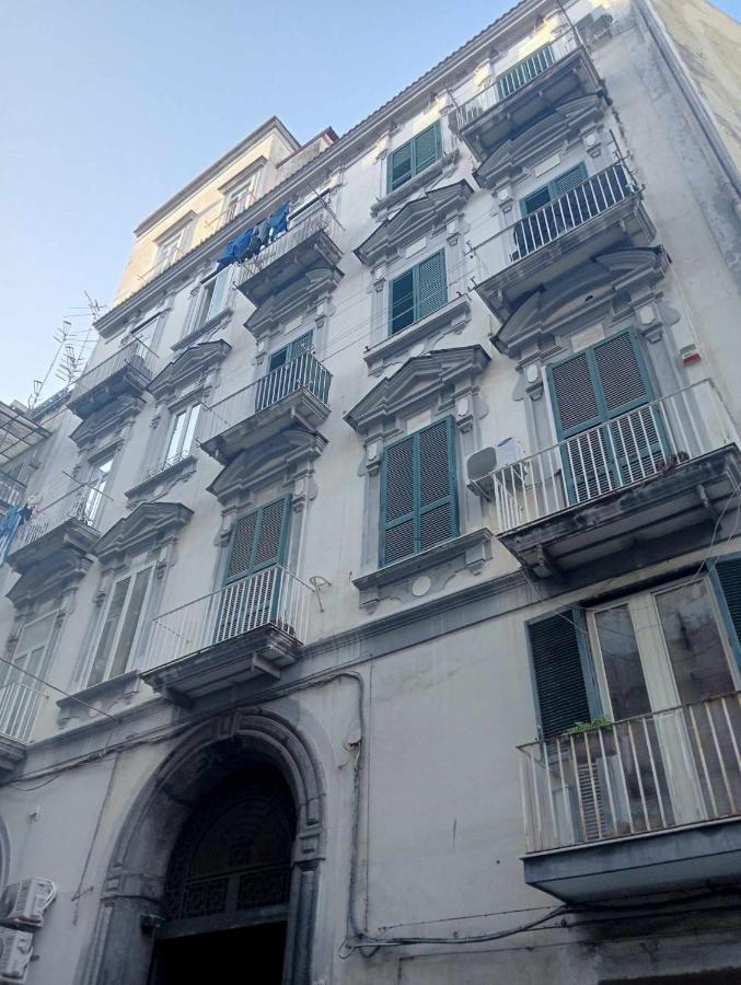 B&B Palazzo Sersale Napoli Luaran gambar