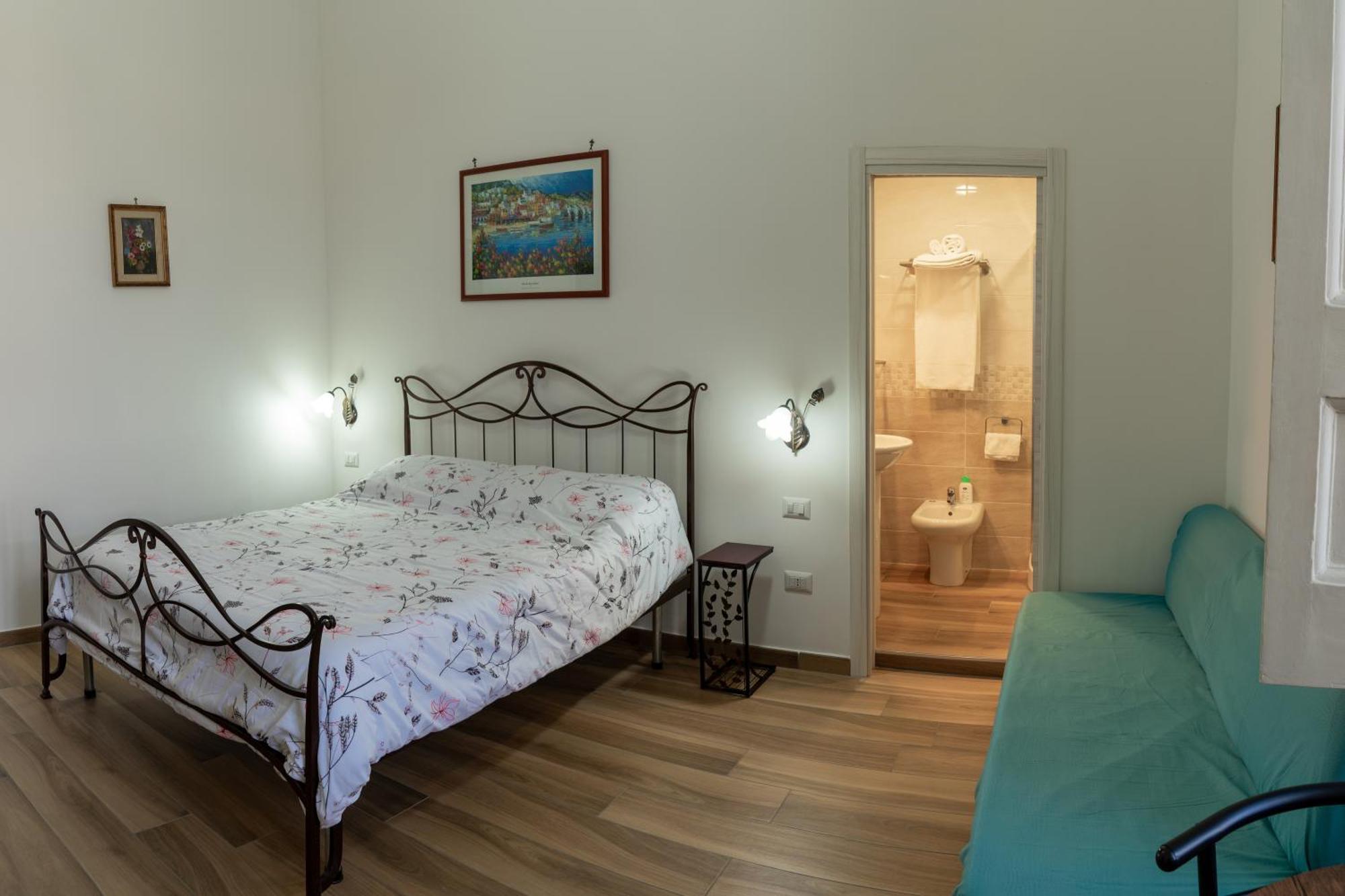 B&B Palazzo Sersale Napoli Luaran gambar