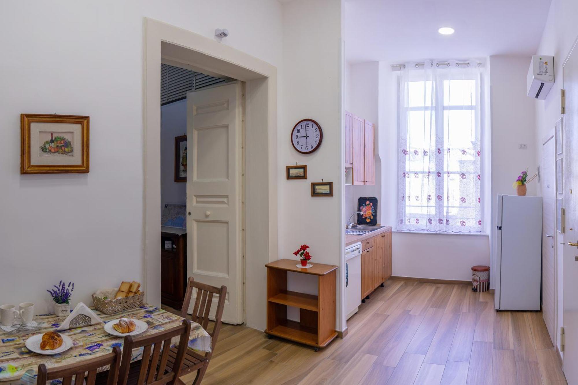 B&B Palazzo Sersale Napoli Luaran gambar